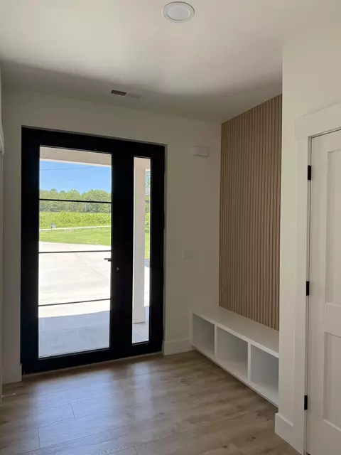 Entry Way - 141 Babb Rd, Campobello, SC 29322 photo 2 of 4