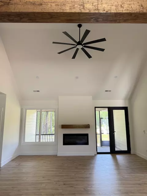 Living - 141 Babb Rd, Campobello, SC 29322 photo 1 of 2
