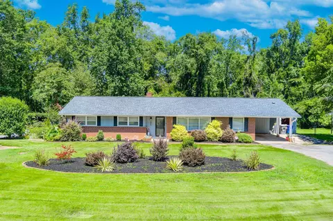 220 Holly Dr, Spartanburg, SC 29301