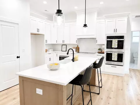 Kitchen - 106 Pinebrook Dr, Boiling Springs, SC 29316 photo 1 of 3