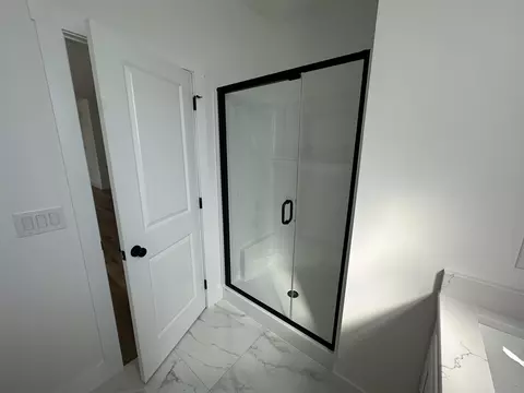 Bath - 106 Pinebrook Dr, Boiling Springs, SC 29316 photo 4 of 5