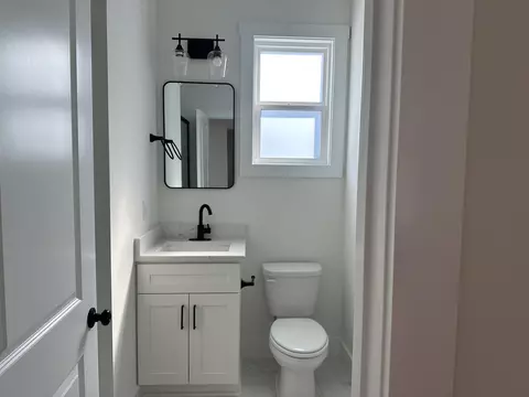 Bath - 106 Pinebrook Dr, Boiling Springs, SC 29316 photo 3 of 5