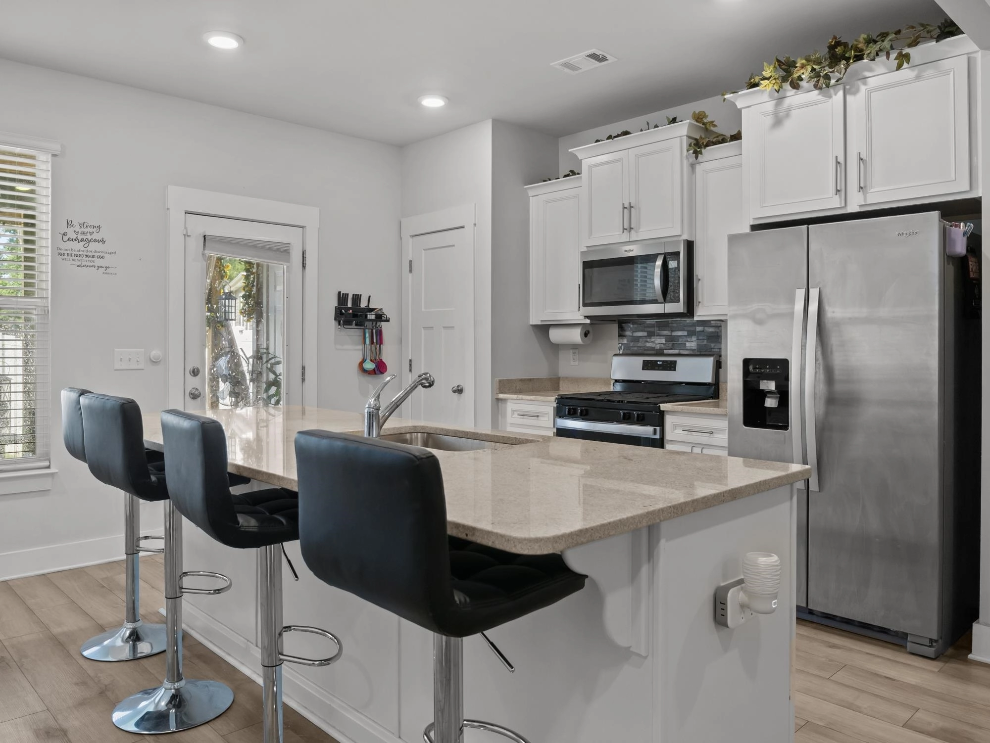 Kitchen - 1553 Rivermeade Dr, Moore, SC 29369 photo 2 of 5