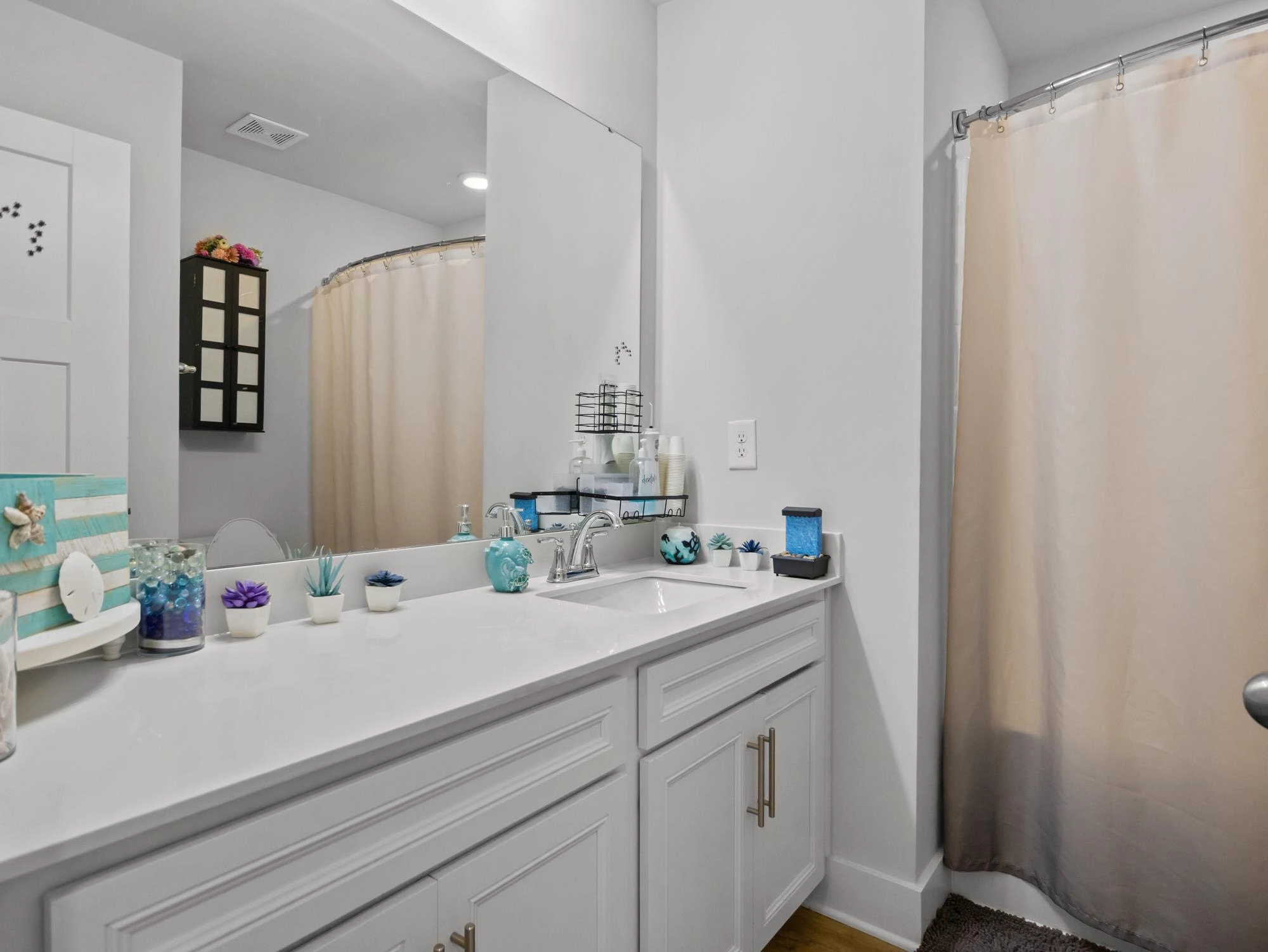 Bath - 1553 Rivermeade Dr, Moore, SC 29369 photo 6 of 6