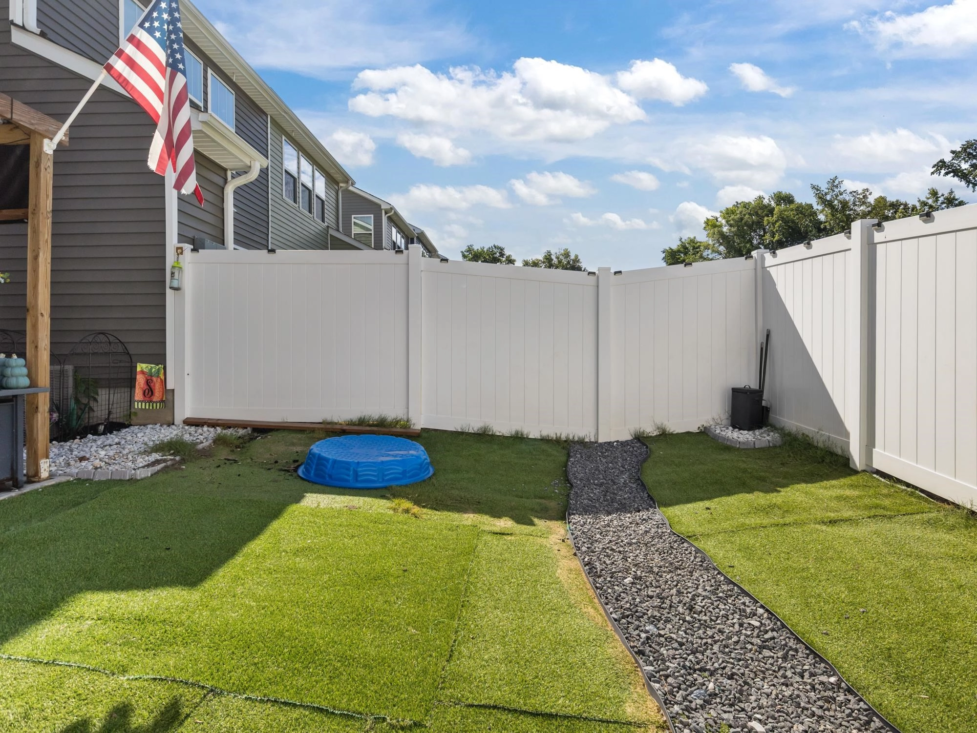 Exterior - 1553 Rivermeade Dr, Moore, SC 29369 photo 5 of 5