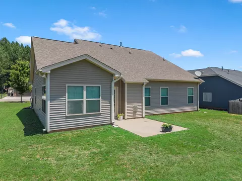 Exterior - 278 E Pyrenees Dr, Lyman, SC 29365 photo 5 of 7