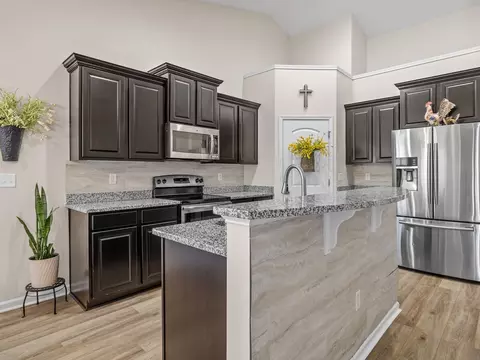 Kitchen - 278 E Pyrenees Dr, Lyman, SC 29365 photo 1 of 5