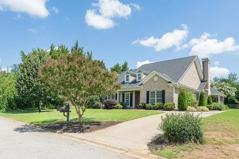 1 Laurel Grove Dr, Simpsonville, SC 29681