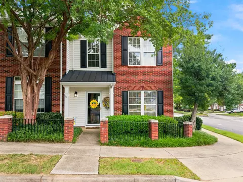 100 Auburn Top Ln, Mauldin, SC 29662