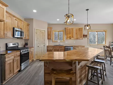Kitchen - 225 Aurora Ln, Tryon, NC 28782 photo 2 of 6