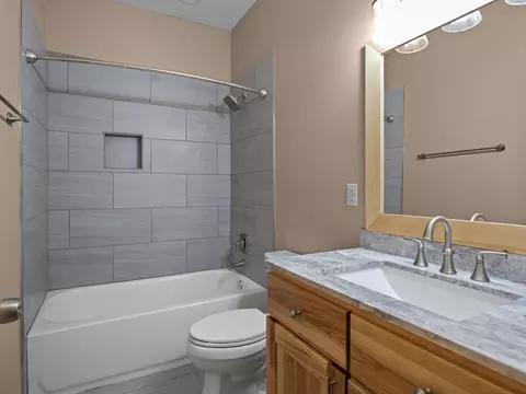 Bath - 225 Aurora Ln, Tryon, NC 28782 photo 4 of 5