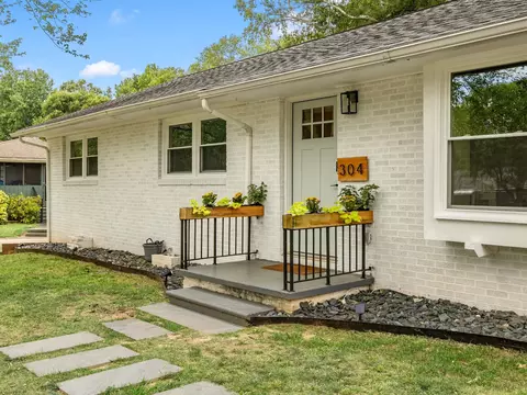 304 Earl Dr, Spartanburg, SC 29306