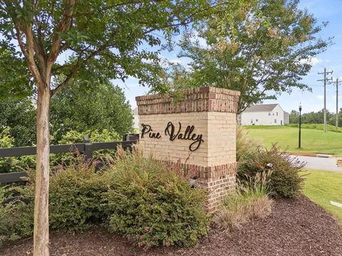 View/Area - 1831 Wabash Pl, Boiling Springs, SC 29316 photo 3 of 6