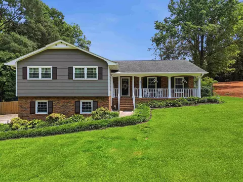 329 Peach Valley Dr, Spartanburg, SC 29303