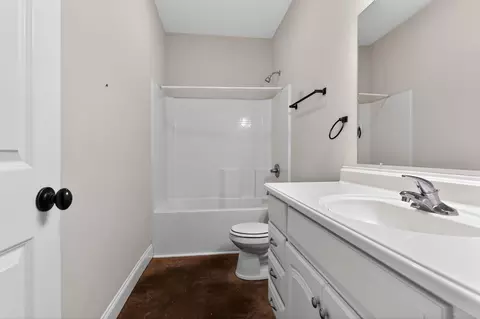 Bath - 112 Dundee Ct, Anderson, SC 29621 photo 1 of 4