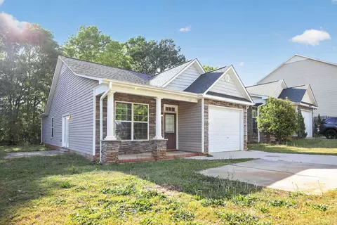 Exterior - 112 Dundee Ct, Anderson, SC 29621 photo 4 of 7