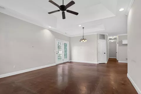 Living - 112 Dundee Ct, Anderson, SC 29621 photo 2 of 5