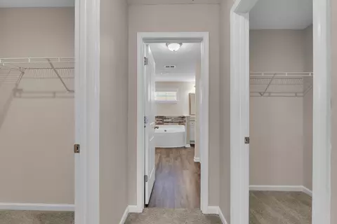 Entry Way - 105 Viewmont Dr, Duncan, SC 29334 photo 5 of 6
