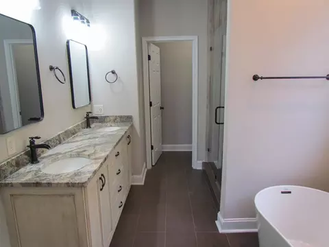 Bath - 529 Albatross Rd, Easley, SC 29640 photo 1 of 5