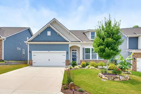 417 Jack Hunter Pl, Woodruff, SC 29388