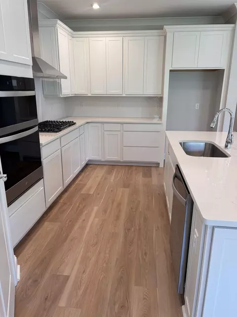 Kitchen - 1063 Tyger Branch Dr, Moore, SC 29369 photo 4 of 5