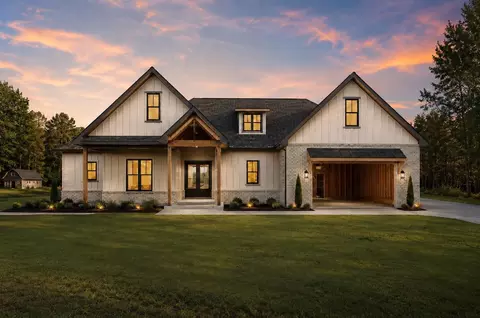 10835 New Cut Rd, Campobello, SC 29322