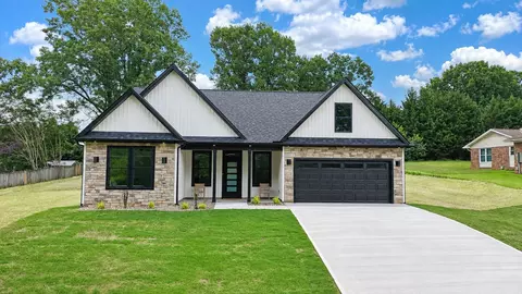 333 Peach Valley Dr, Spartanburg, SC 29303
