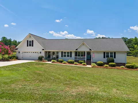 670 Old Mill Rd, Campobello, SC 29322