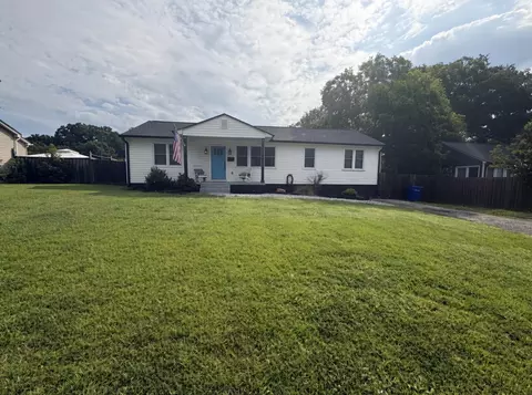 1565 White Oak St, Spartanburg, SC 29307