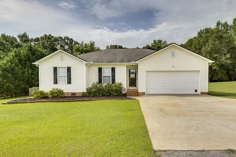 8 Shady Pines Ct, Fountain Inn, SC 29644