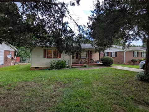 121 Lincoln Dr, Spartanburg, SC 29306