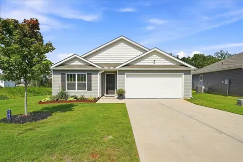443 Valencia Cir, Wellford, SC 29385