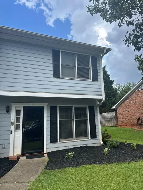 701 Mike Dr, Spartanburg, SC 29303