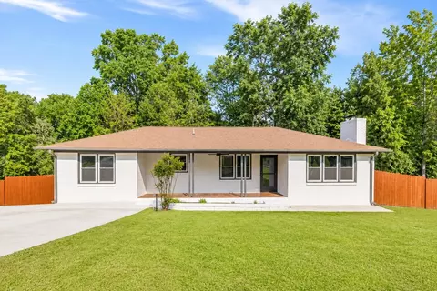 102 American Legion Rd, Greer, SC 29651