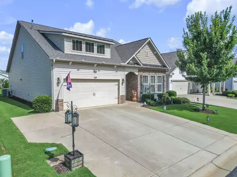 Exterior - 226 Northwild Dr, Duncan, SC 29334 photo 2 of 8