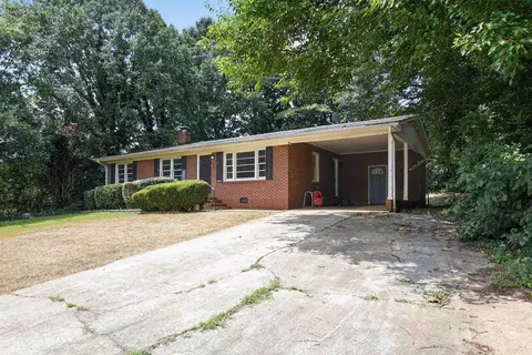 114 Folkstone St, Greenville, SC 29605