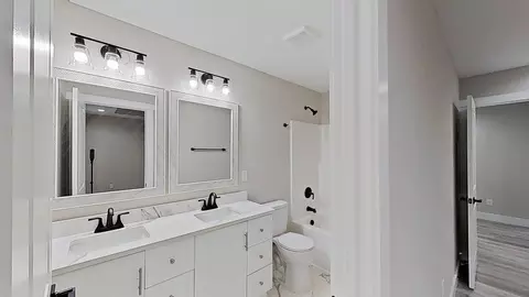 Bath - 155 Hadden Ave, Duncan, SC 29334 photo 1 of 2