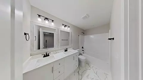 Bath - 155 Hadden Ave, Duncan, SC 29334 photo 2 of 2