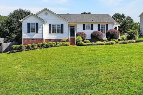 142 Caroway Ct, Spartanburg, SC 29303