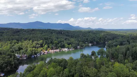 0 W Lakeshore Dr, Landrum, SC 29356