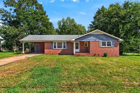 151 Woodhaven Dr, Spartanburg, SC 29307