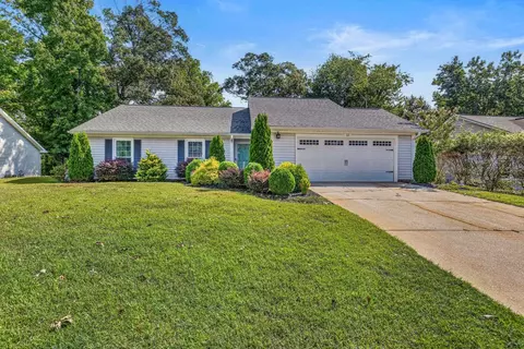 13 Chinaberry Ln, Simpsonville, SC 29680