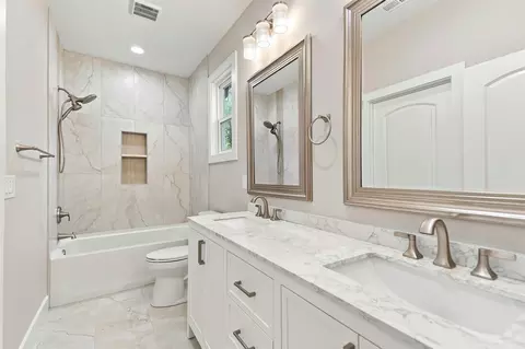 Bath - 1589 Sandy Ford Rd, Chesnee, SC 29323 photo 1 of 4