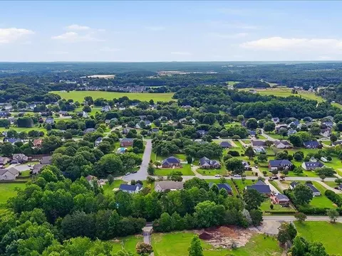 View/Area - 233 Summerfield Rd, Moore, SC 29369 photo 2 of 5