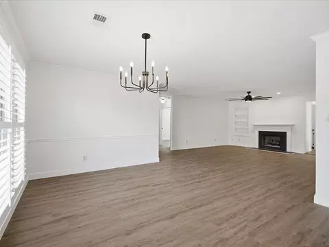 Living - 233 Summerfield Rd, Moore, SC 29369 photo 1 of 5