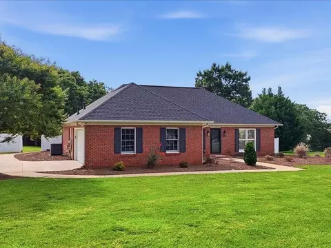 Exterior - 233 Summerfield Rd, Moore, SC 29369 photo 3 of 4