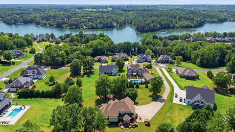 View/Area - 424 Harbour View Dr, Chesnee, SC 29323 photo 2 of 5