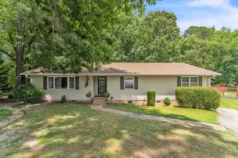 204 Collinwood Ln, Taylors, SC 29687