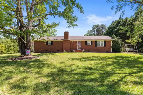 6301 N Pinnacle Dr, Spartanburg, SC 29303