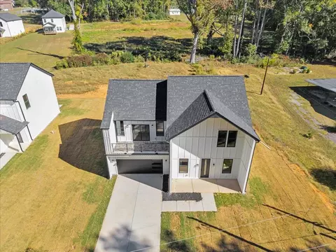 197 Eastbrook Dr, Woodruff, SC 29388